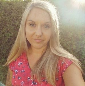 Meet your Posher, Caroline